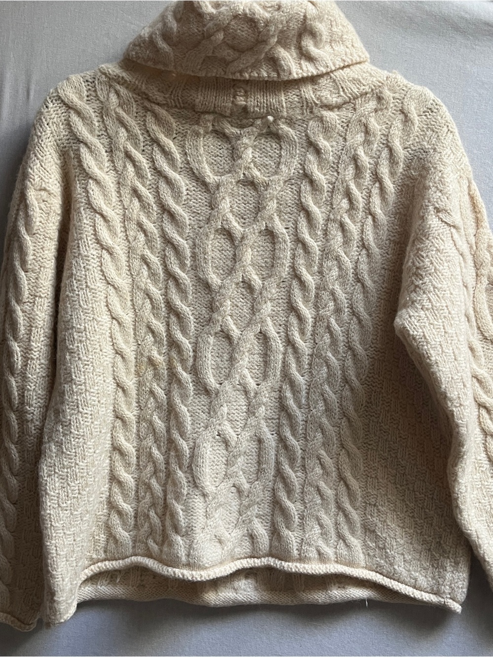 Inis Crafts Ireland 100 % Merino Wool Cable Knit Turtleneck Sweater - Medium